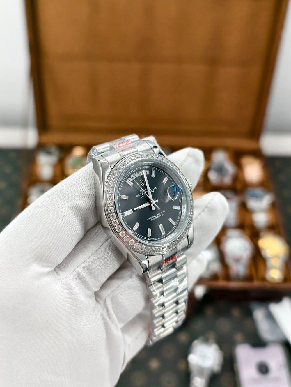 Watch - Picture 2 of 6
